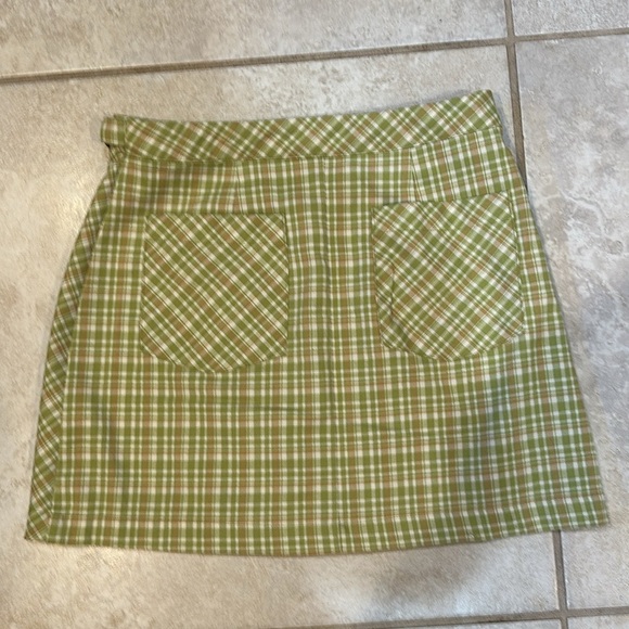 Urban Outfitters Lime Green Plaid Wrap Skirt S Kilt - Picture 7 of 7